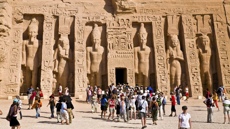 Reisetipps für Ägypten: Ihr ultimativer Leitfaden für ein bemerkenswertes Abenteuer 3 Ein wunderbarer Schnappschuss vom kleinen Tempel von Abu Simbel