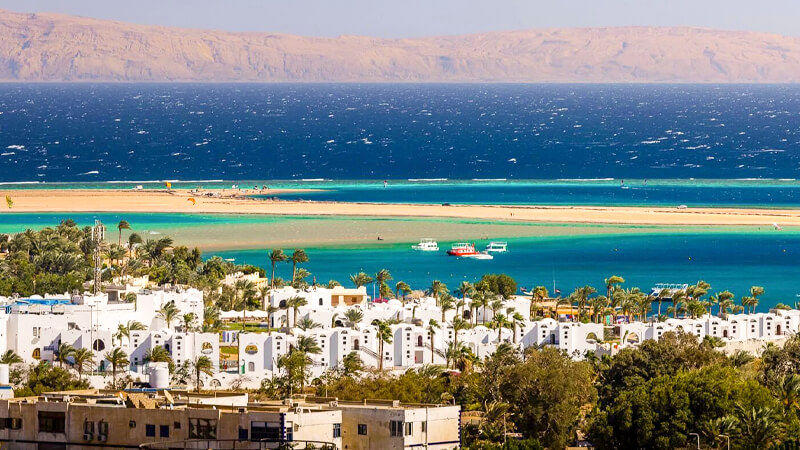 Eine wunderbare Aufnahme von oben mit einer der besten Aussichten auf Dahab