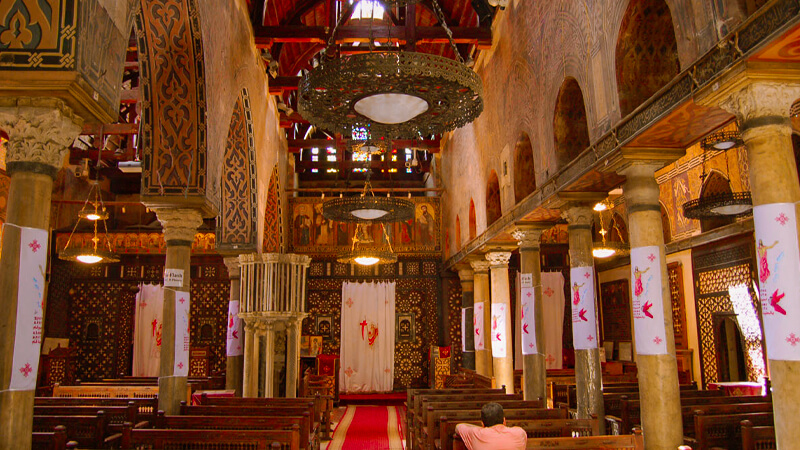 Hängende Kirche in Kairo: Erkundung des antiken Wunders 1 Ein Bild von einer der Kirchen in Kairo